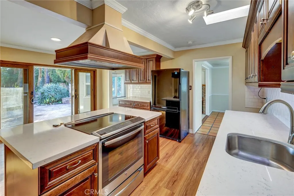 https://cdn.realtyfeed.com/cdn/127/306660381/c9934858b13bafddb3169db5c59d9948.webp