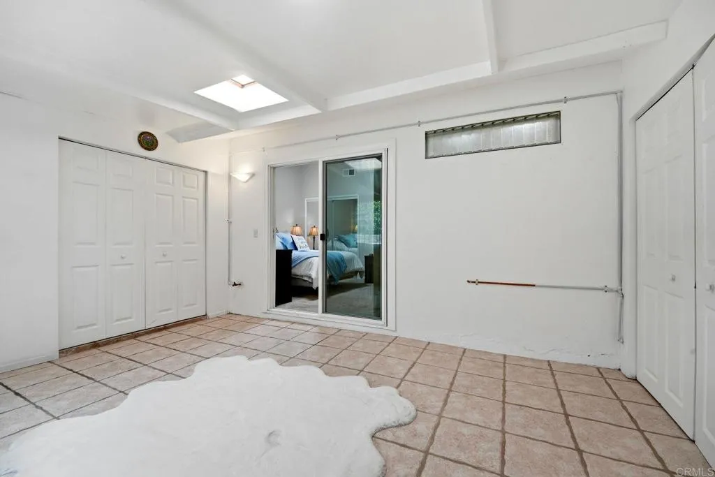 https://cdn.realtyfeed.com/cdn/127/306660386/90a370474a3850e0bfcaf802dd5ff045.webp