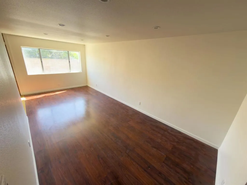https://cdn.realtyfeed.com/cdn/127/306660432/1c7a136ae49275bc3a6bdedc4eb22c16.webp