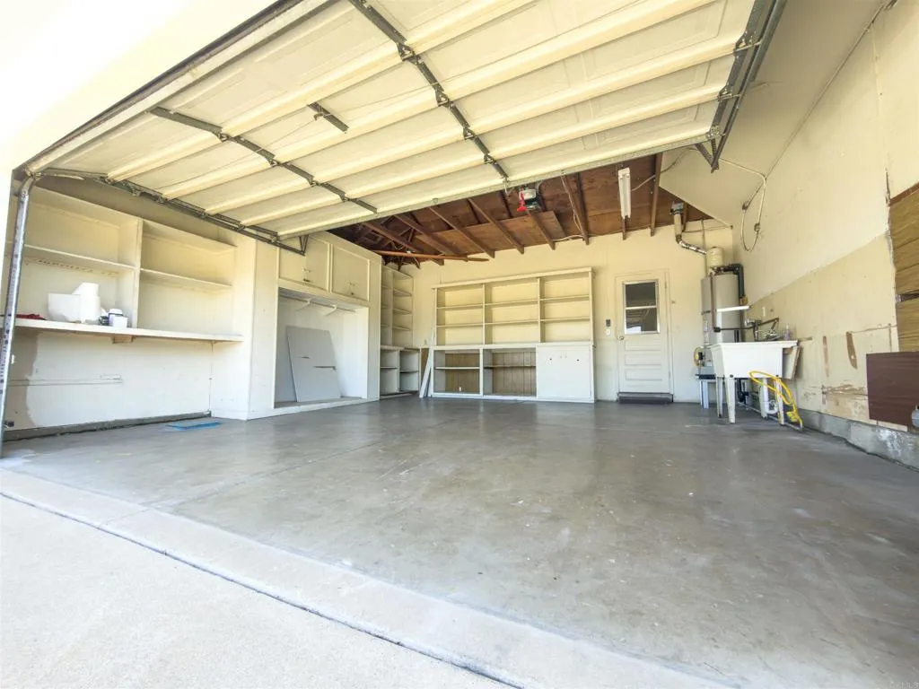 https://cdn.realtyfeed.com/cdn/127/306660432/6e802234a0f11880f3220aed7a5e3493.webp