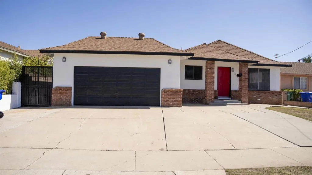 https://cdn.realtyfeed.com/cdn/127/306660432/b77d2779fd0693b8990604259713eb69.webp
