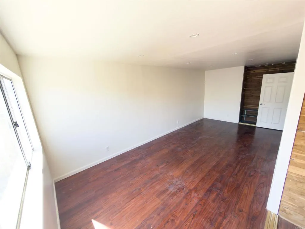 https://cdn.realtyfeed.com/cdn/127/306660432/c9fd41d7e6d46d1094a604c3773a4cab.webp