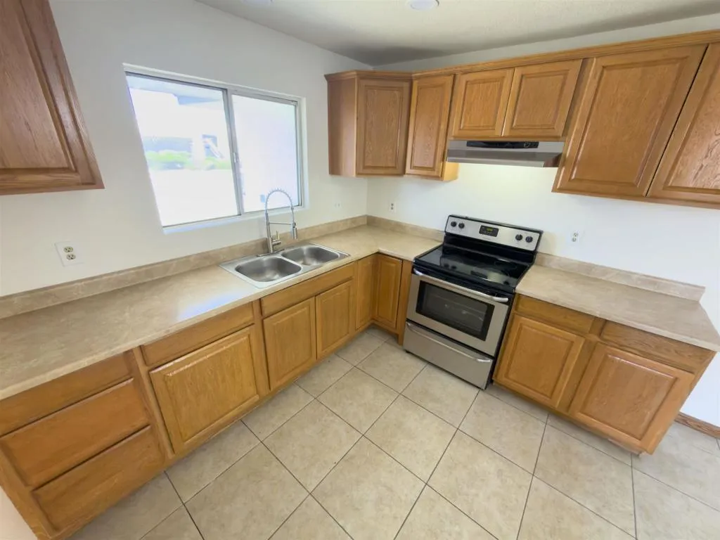 https://cdn.realtyfeed.com/cdn/127/306660432/ea400565c9eefc94e5627a7694bee218.webp