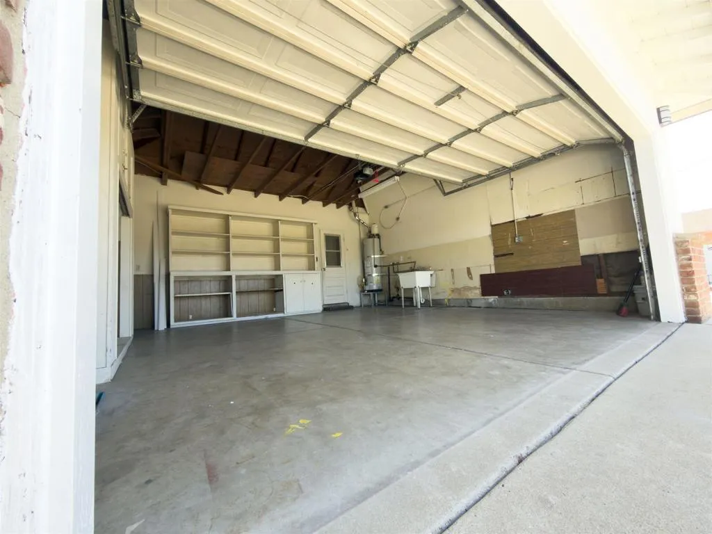 https://cdn.realtyfeed.com/cdn/127/306660432/f6297d2b43dacdcbc88d943801e7cf54.webp