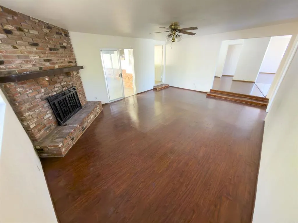 https://cdn.realtyfeed.com/cdn/127/306660432/ff1f9fbc389033c5495626432fcc8605.webp