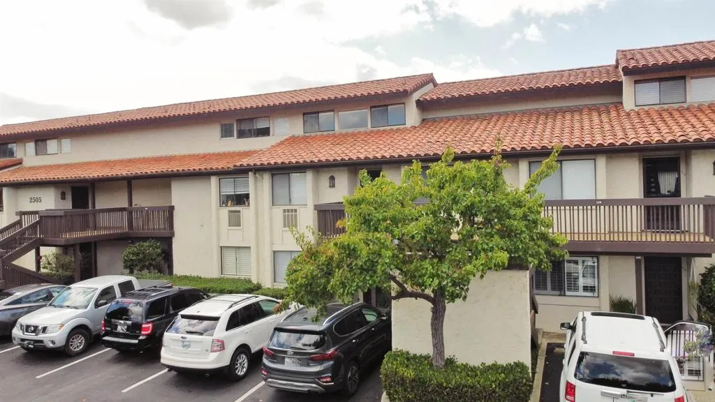 2505 Navarra Dr. UNIT 325, Carlsbad, CA, 92009