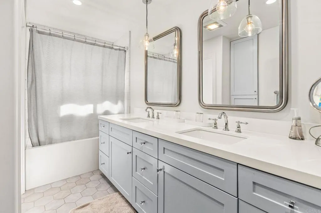 https://cdn.realtyfeed.com/cdn/127/306660532/d81a6a24047ed51e6274922c268b42c6.webp