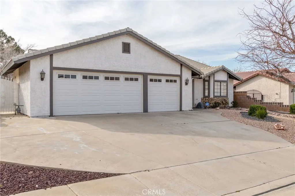 Quartz Hill, CA 93535