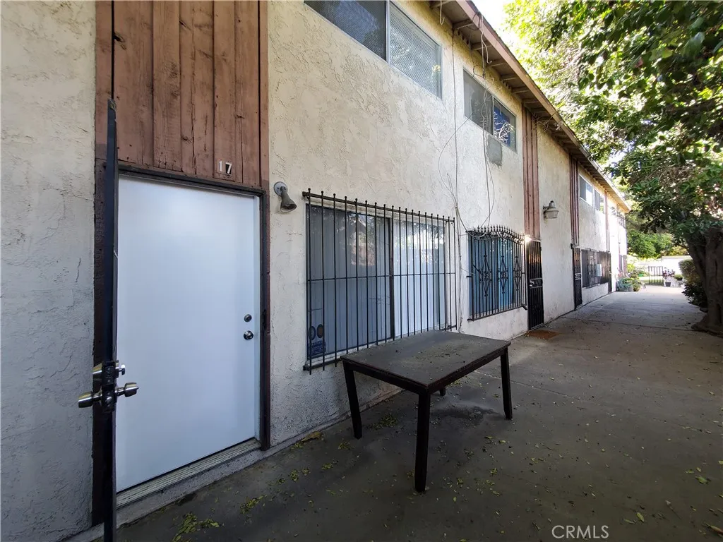 2020 W 23 Street Unit 17, Long Beach, CA 90810 - Photo 3 of 28, Long Beach, CA