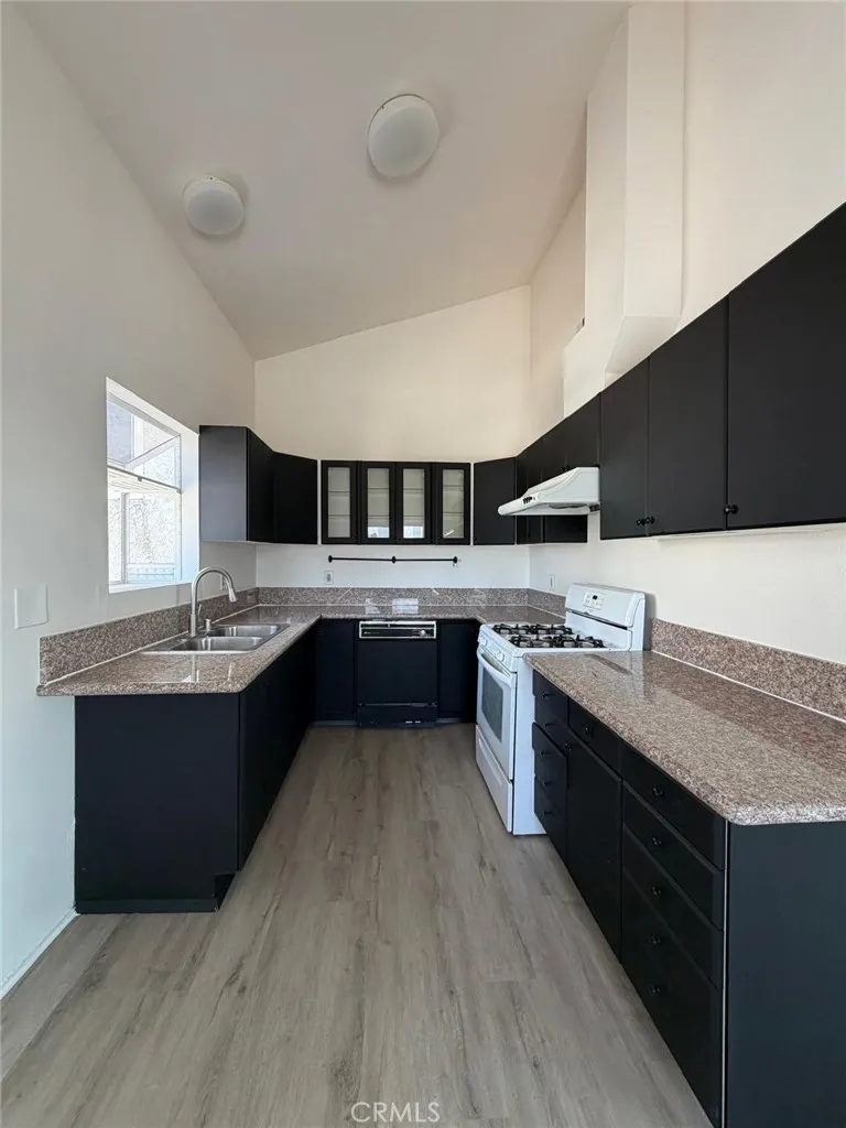 911 Beaudry Avenue UNIT E, Los Angeles, CA, 90012