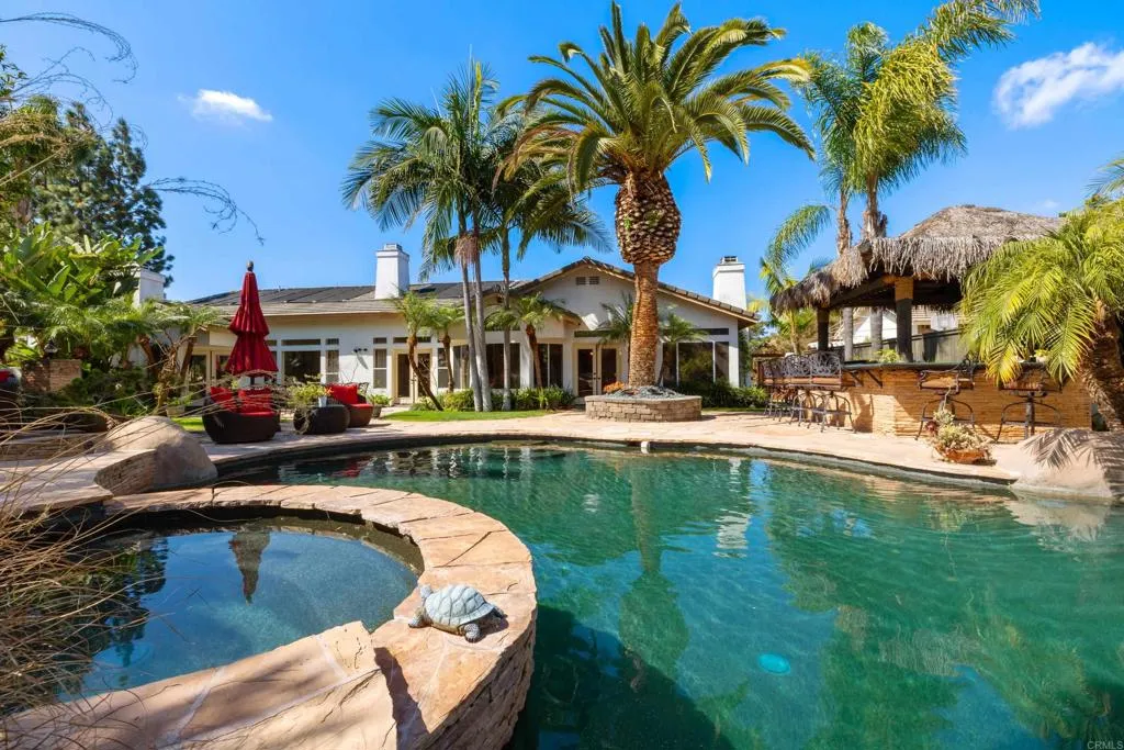 https://cdn.realtyfeed.com/cdn/127/306660679/10fe51b7c2f6eacad8685e042fd35424.webp