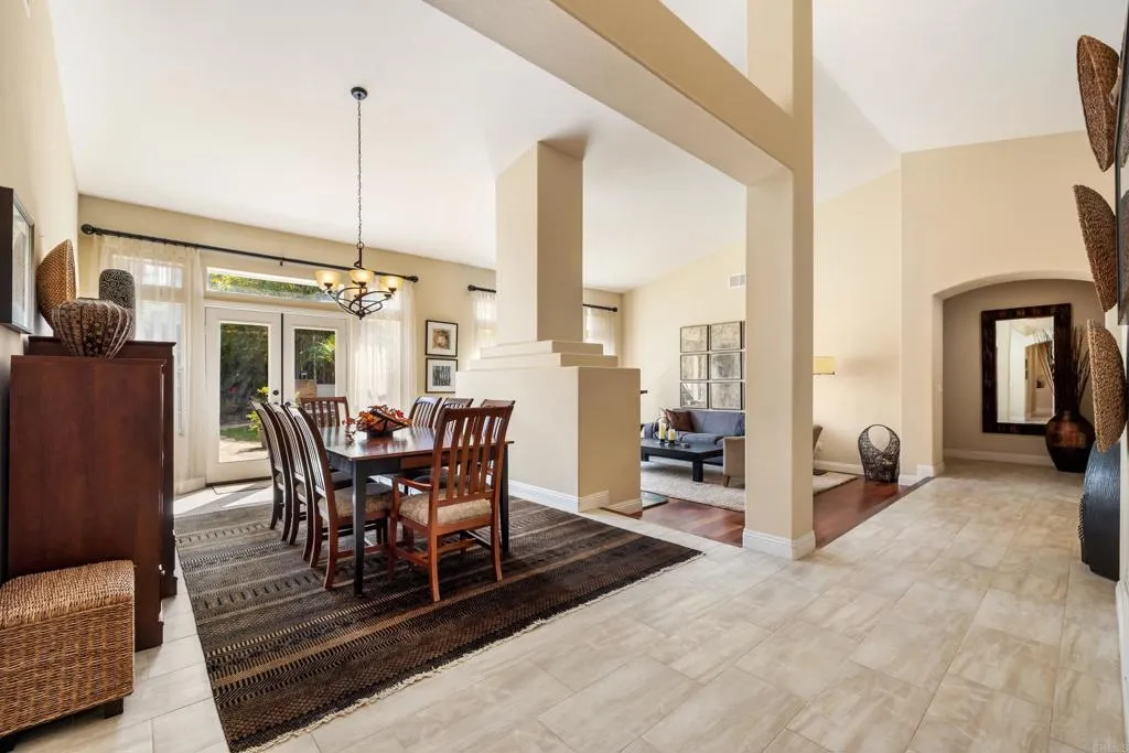https://cdn.realtyfeed.com/cdn/127/306660679/1b7e27dc63577e00631d29545bd8cef1.webp