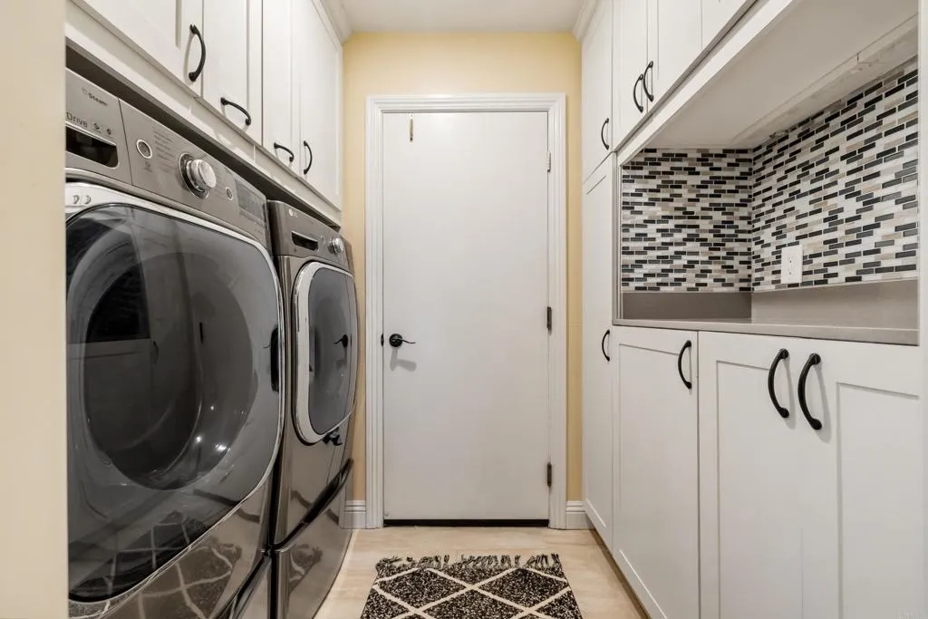 https://cdn.realtyfeed.com/cdn/127/306660679/b2fad60e85a3e5ba14265ab2427c0ab8.webp