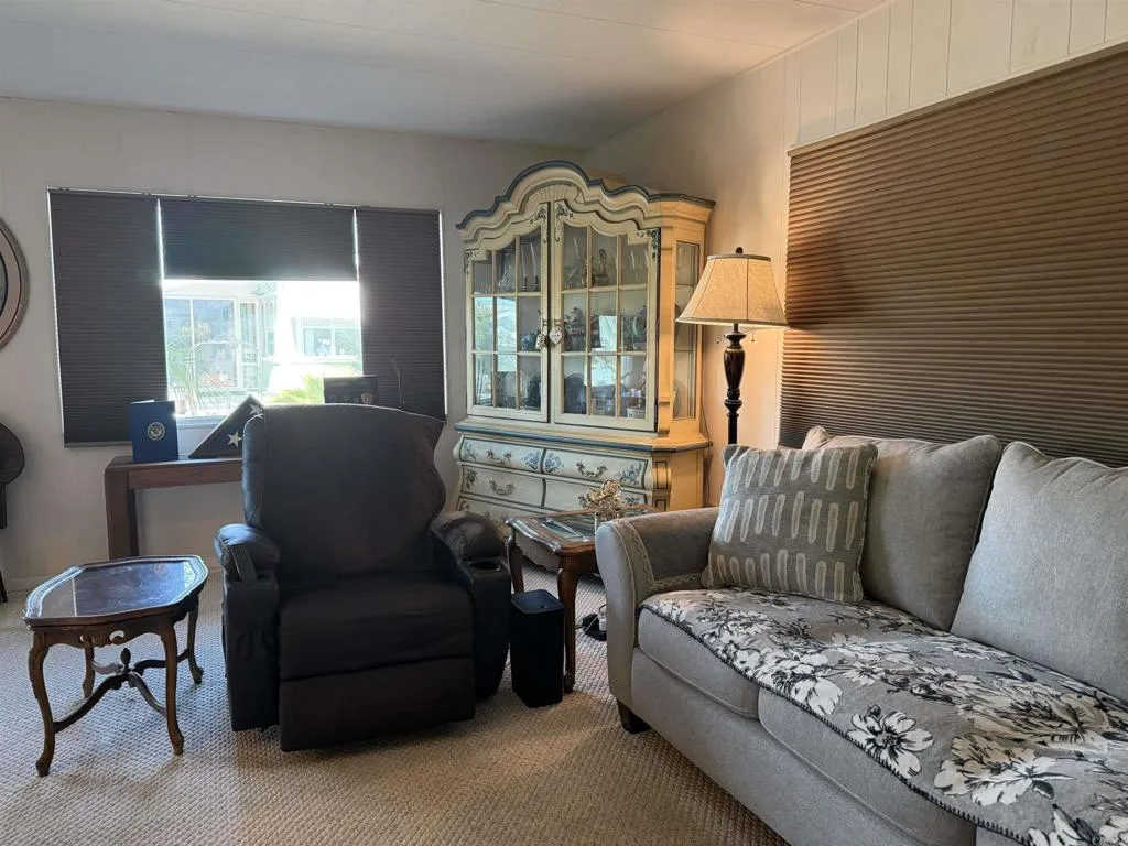 https://cdn.realtyfeed.com/cdn/127/306660764/1516e382615cbf6c83a259266f10e5f3.webp