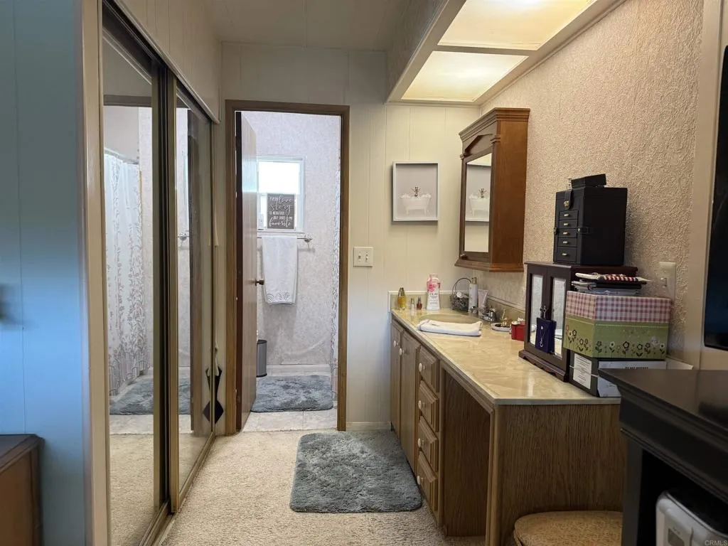 https://cdn.realtyfeed.com/cdn/127/306660764/61a592c88d64fd42072834bba1068fa5.webp