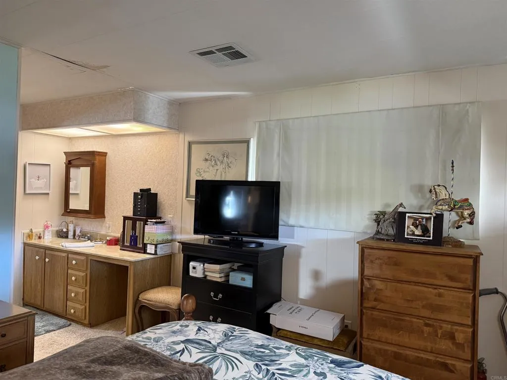 https://cdn.realtyfeed.com/cdn/127/306660764/96db8b00455fef7e5b240c01535e3fee.webp