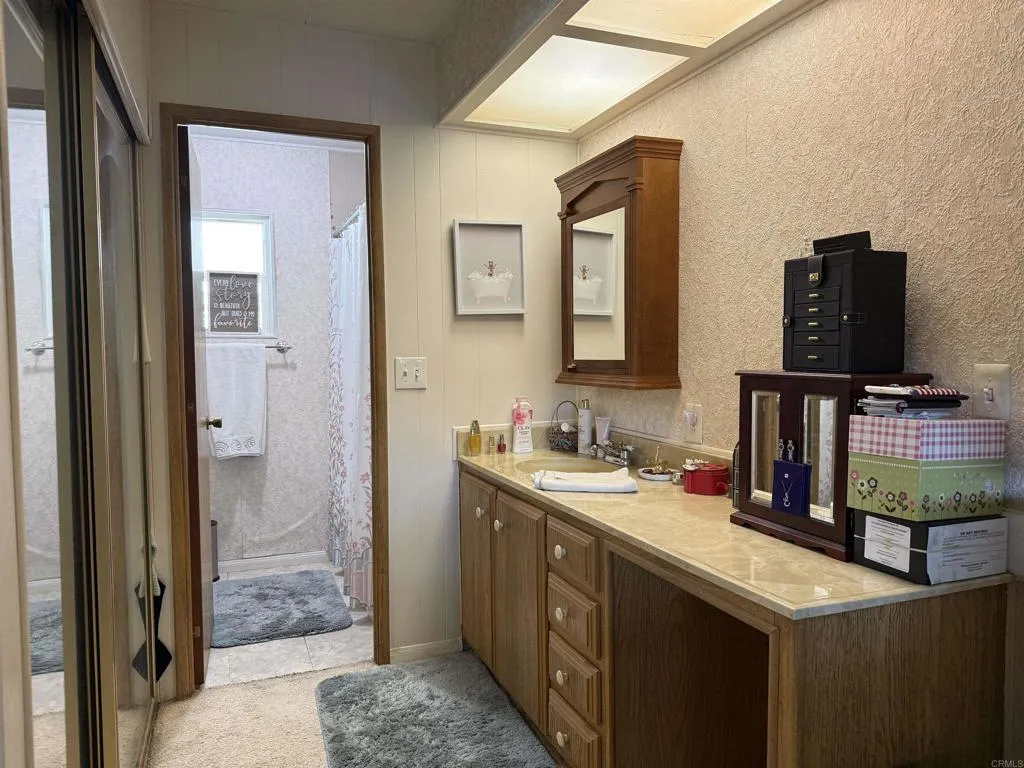 https://cdn.realtyfeed.com/cdn/127/306660764/cbac6424f6d849525b96c0f322ab3c58.webp