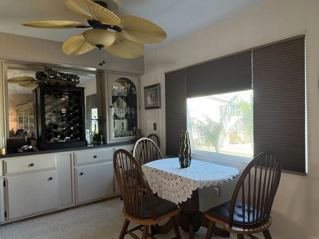 https://cdn.realtyfeed.com/cdn/127/306660764/f7f2a5de777d4b9d45438e420c8a39d7.webp