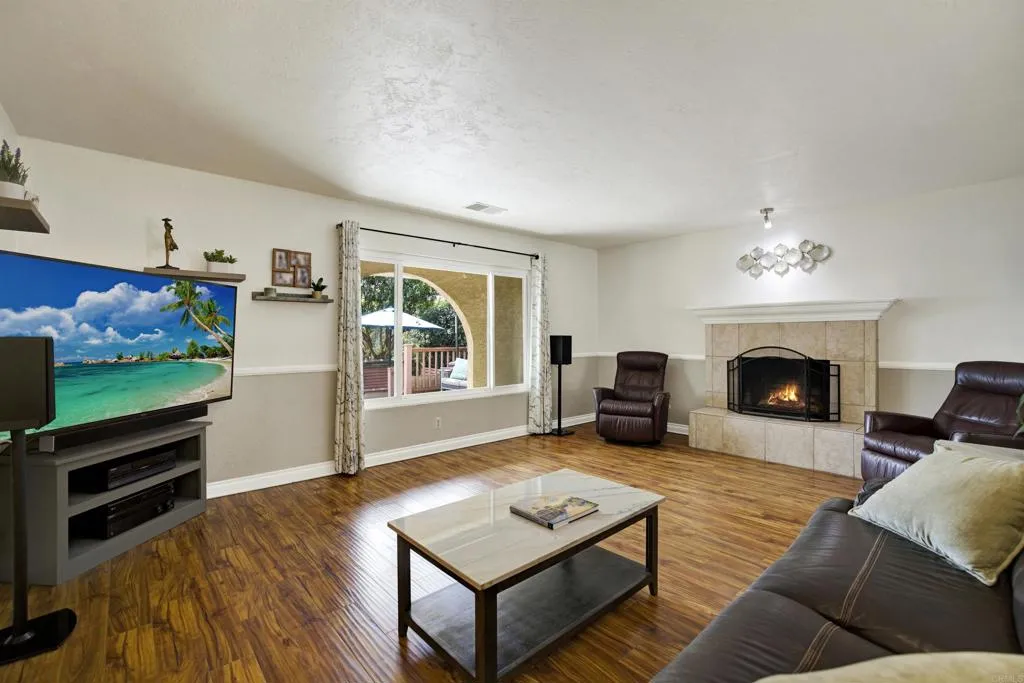 https://cdn.realtyfeed.com/cdn/127/306660766/2b341117b5baba212ebb3818467473c2.webp