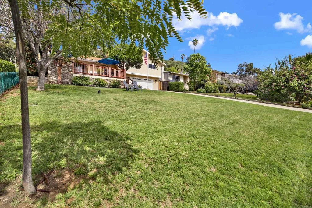 https://cdn.realtyfeed.com/cdn/127/306660766/52c4351e6cbc79a786a5c44147323196.webp