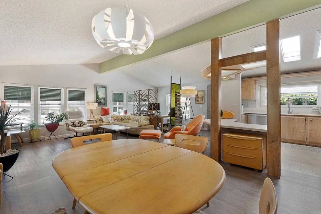 https://cdn.realtyfeed.com/cdn/127/306660775/b87932d96fd69f2dd76651d593024ec0.webp