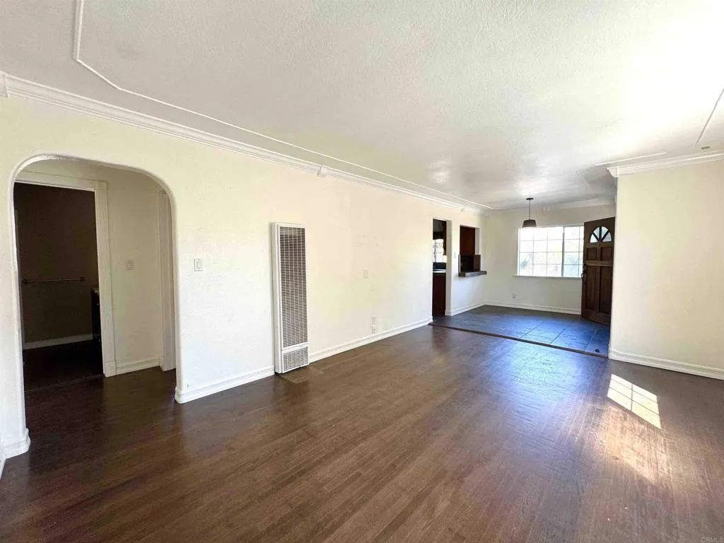 https://cdn.realtyfeed.com/cdn/127/306660794/6ffe6632b6f925b869bd32b73595cf31.webp