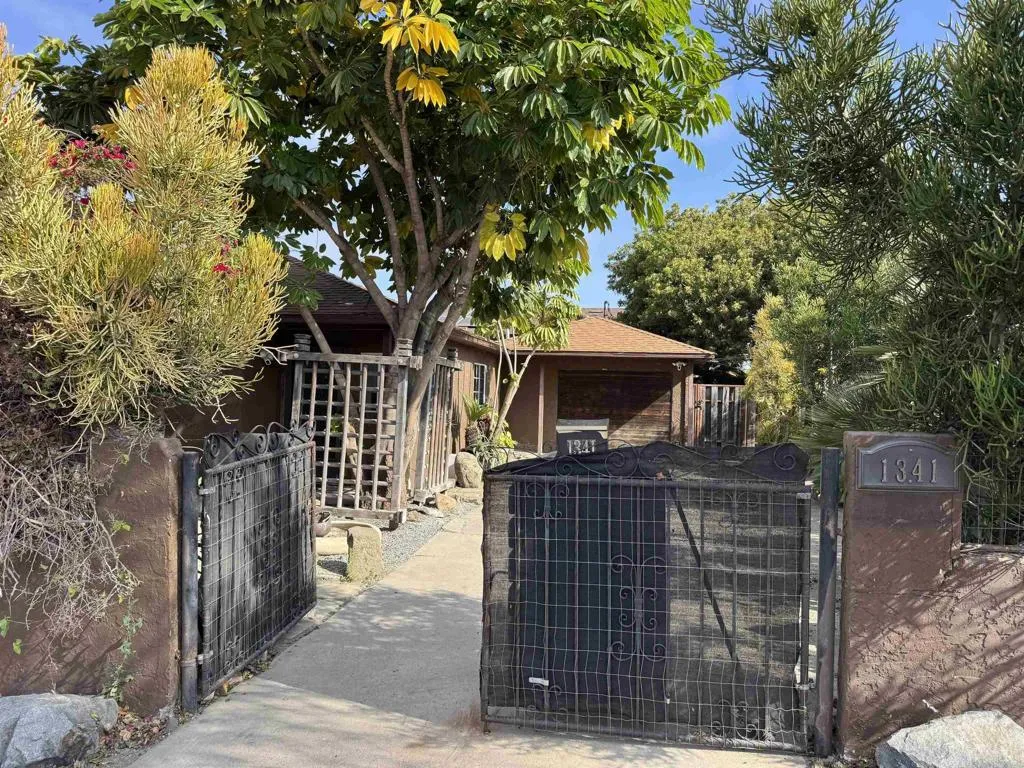 https://cdn.realtyfeed.com/cdn/127/306660794/8fdcc51e3d201470152e8cabc93b1ff1.webp