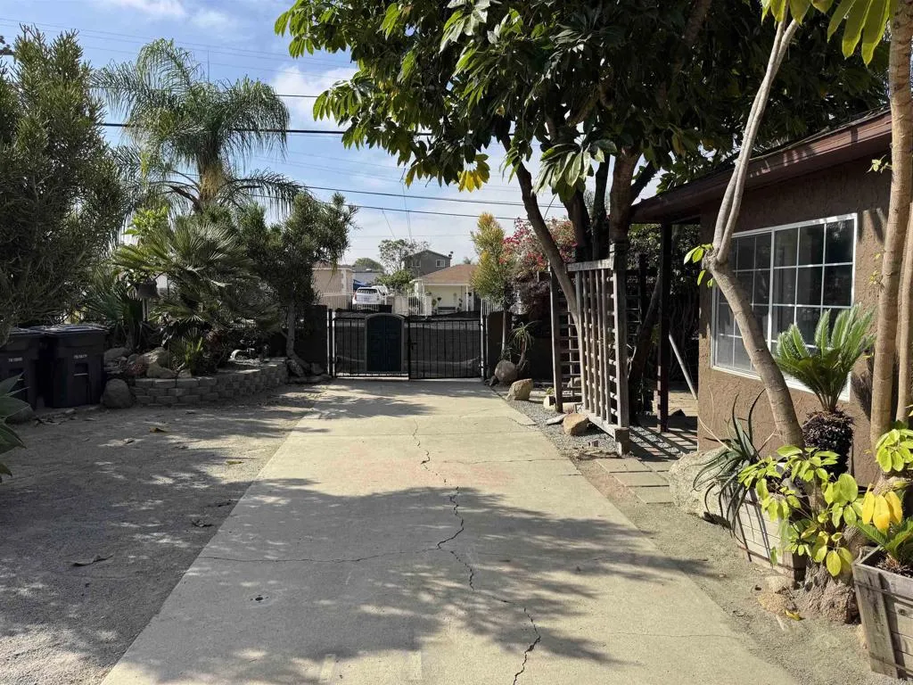 https://cdn.realtyfeed.com/cdn/127/306660794/ad991800a4a97549dd23bf56fd71a046.webp