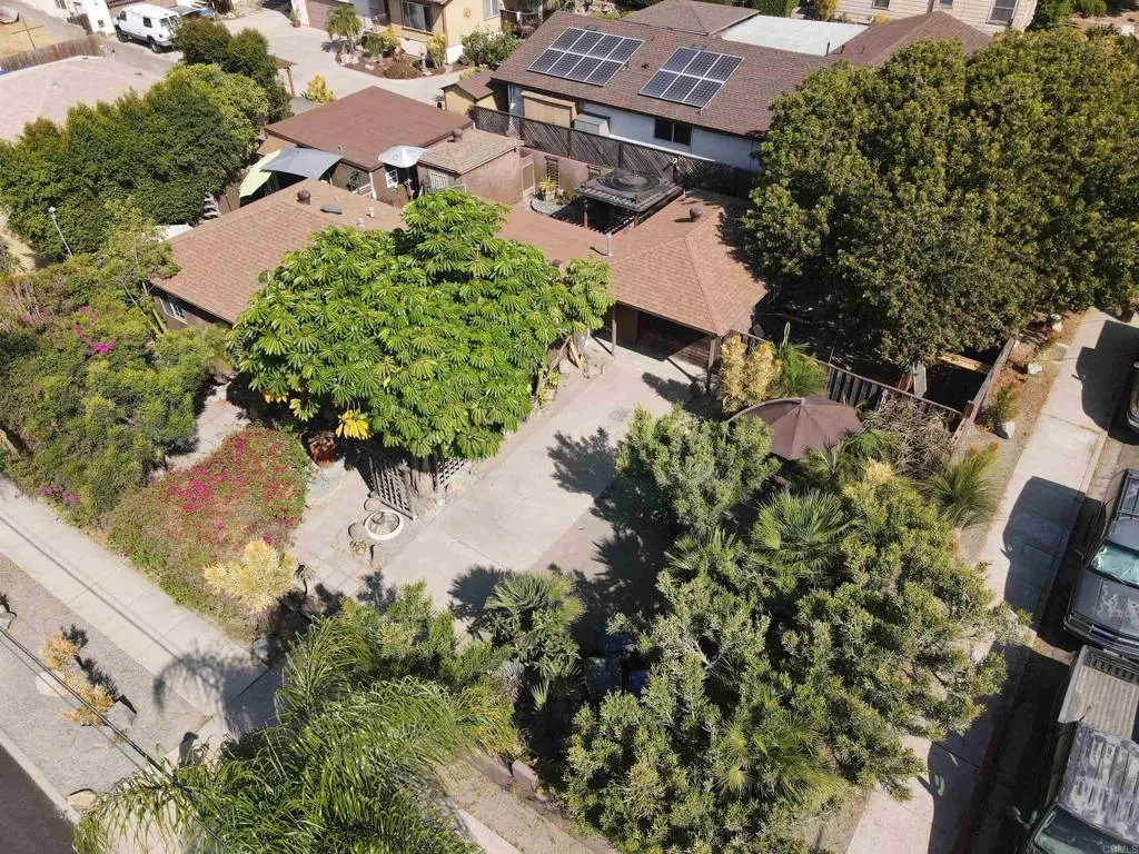https://cdn.realtyfeed.com/cdn/127/306660794/f5fe082cc895362447003a567ab54b26.webp
