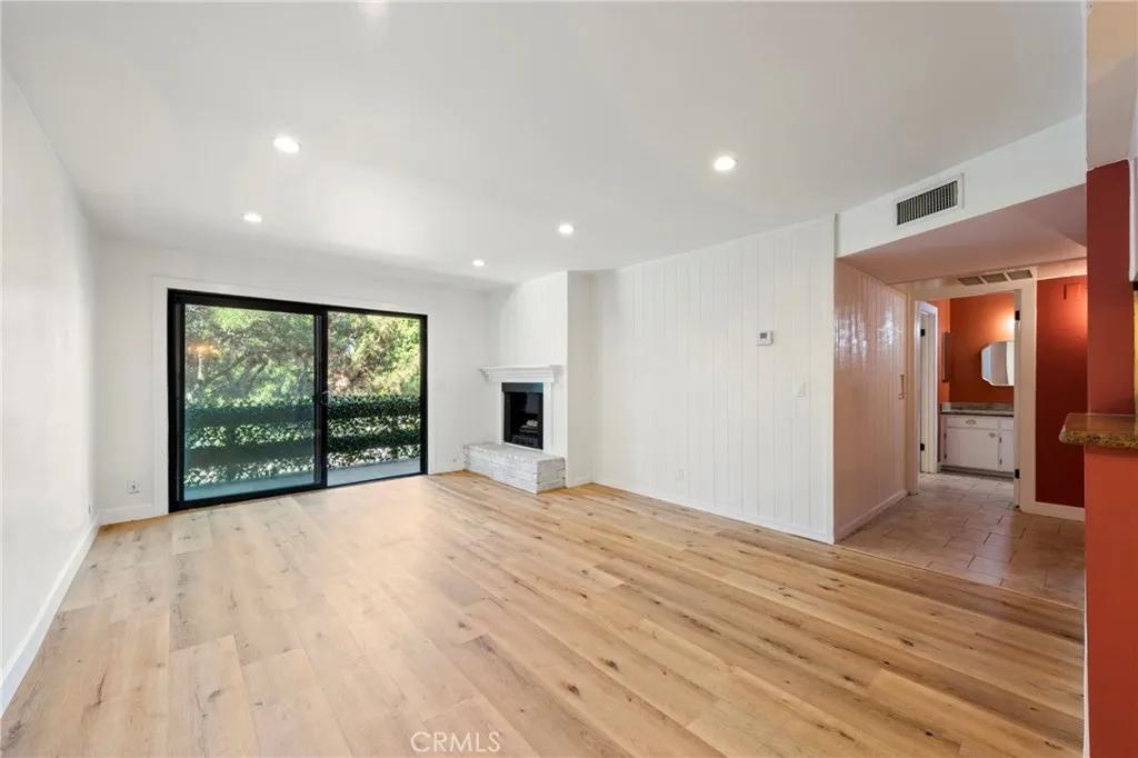 North Hollywood, CA 91602