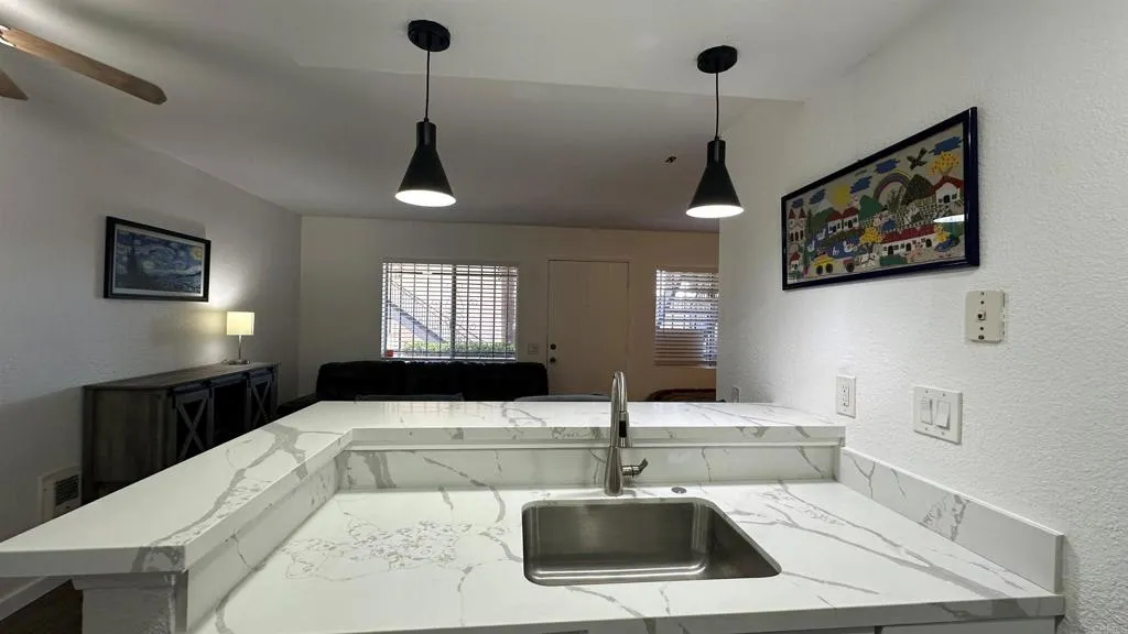 https://cdn.realtyfeed.com/cdn/127/306661051/b1fa2651c2742b00c7e6c28968993c87.webp