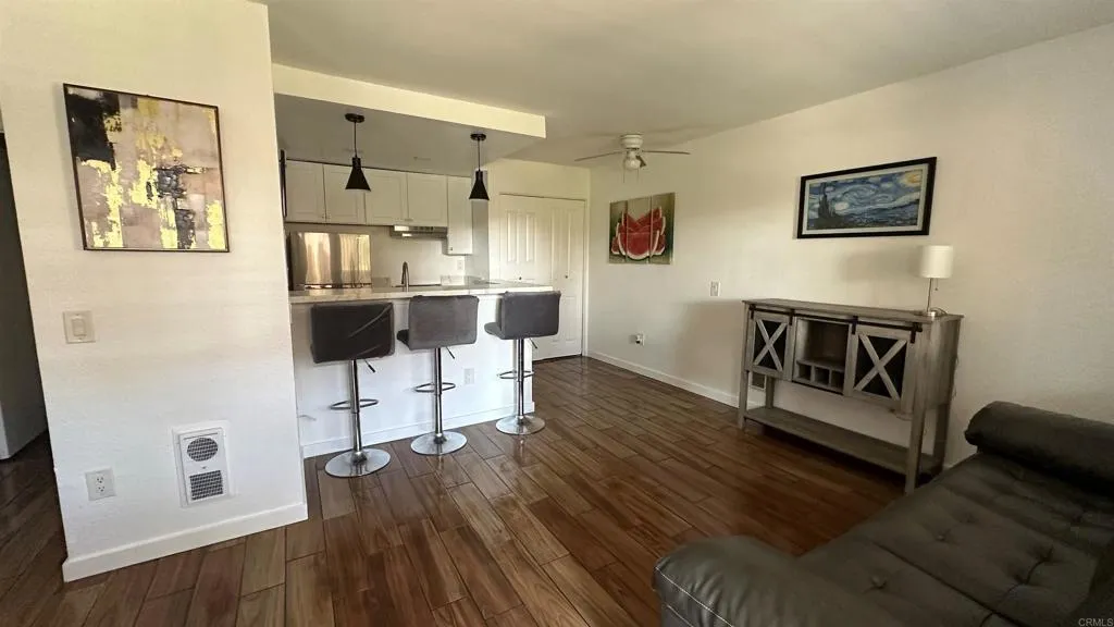 https://cdn.realtyfeed.com/cdn/127/306661051/e242f31c206c05d0d71c5059505370e6.webp