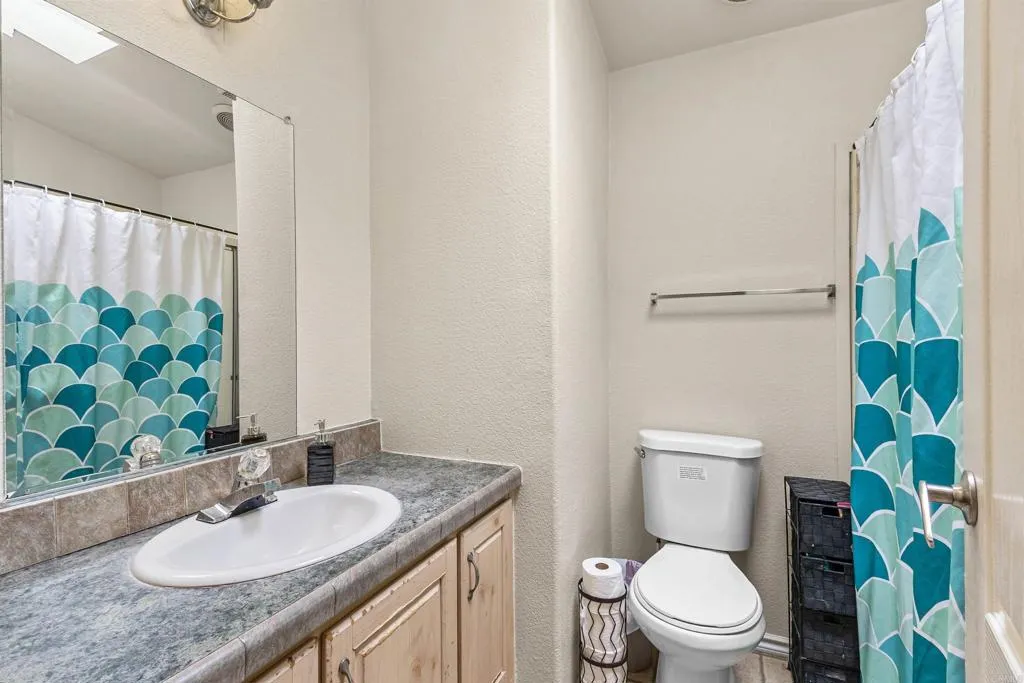 https://cdn.realtyfeed.com/cdn/127/306661085/82e244a0b4d61a13a284495a4ae676fb.webp