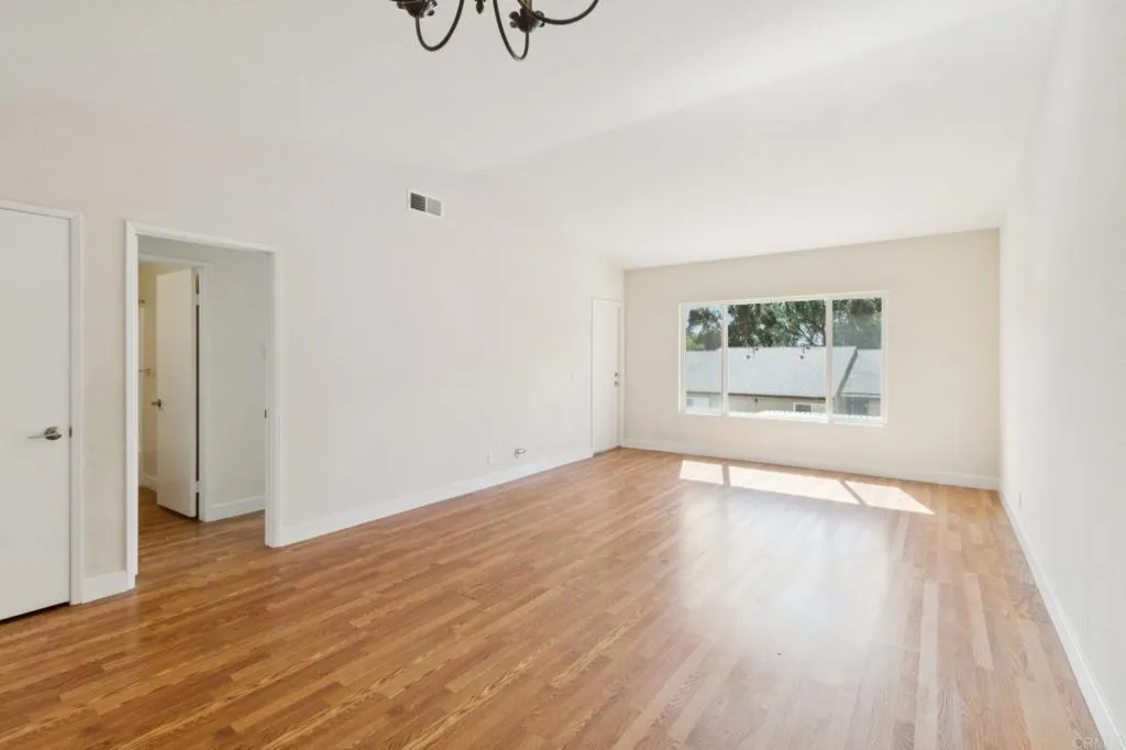 https://cdn.realtyfeed.com/cdn/127/306661096/b20c8c974367af2544c11b240872e30c.webp