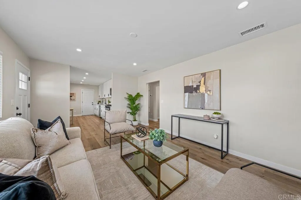 https://cdn.realtyfeed.com/cdn/127/306661114/12d606dbda81360759a612a4706925ff.webp