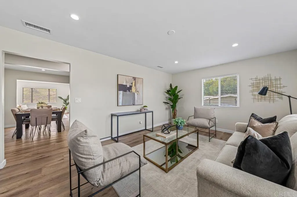 https://cdn.realtyfeed.com/cdn/127/306661114/e385685c1049ad98e3da1bd0964302ec.webp