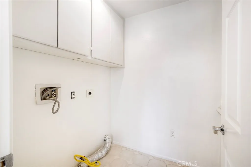 https://cdn.realtyfeed.com/cdn/127/306661132/4fee30e7fdb42adf58da540aa5d566af.webp