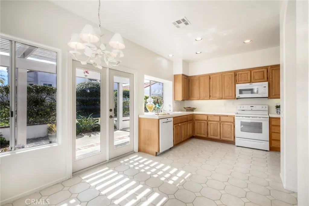 https://cdn.realtyfeed.com/cdn/127/306661132/7b440be9be9018262e698d78980d56ea.webp