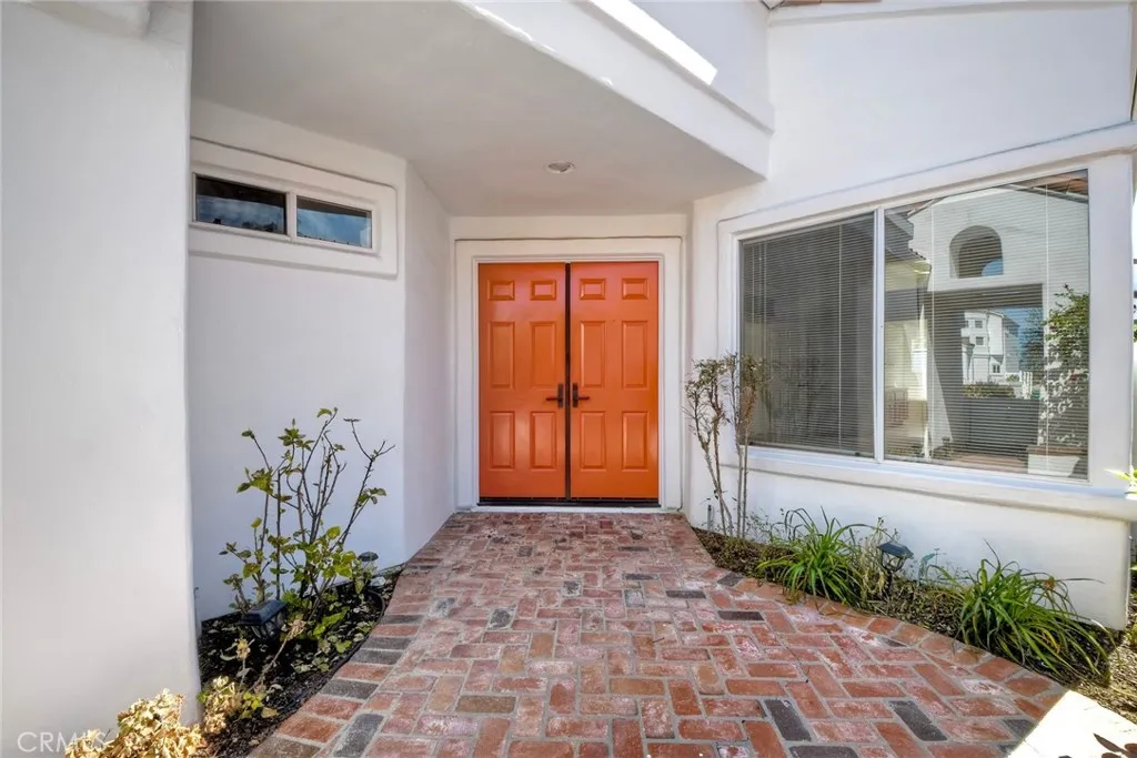 https://cdn.realtyfeed.com/cdn/127/306661132/887c7b2517790068dede251888f8e1b5.webp