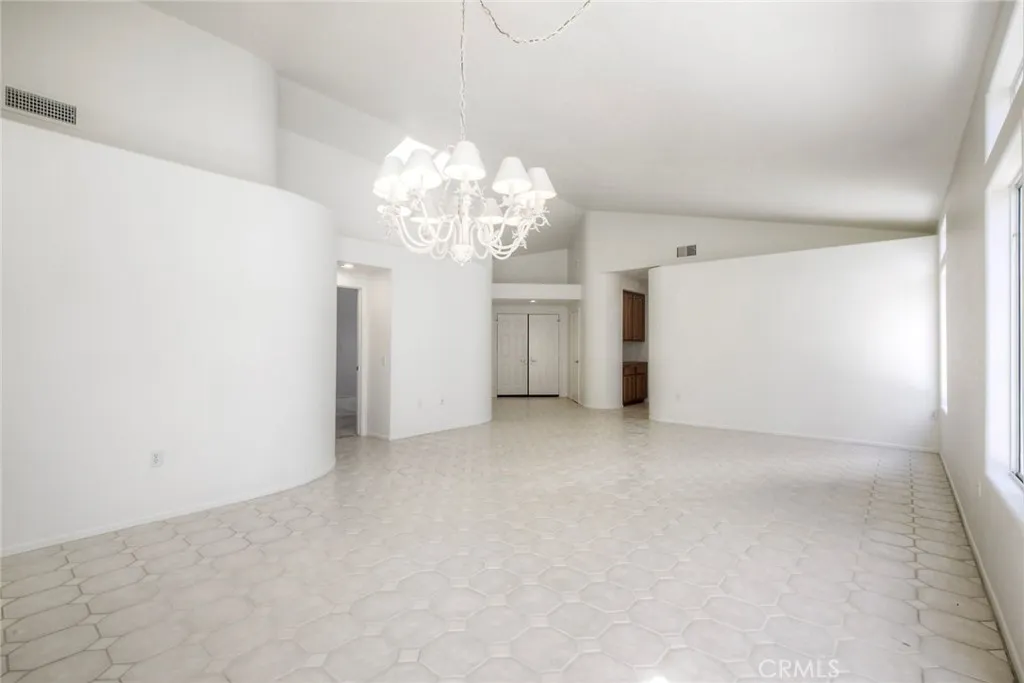 https://cdn.realtyfeed.com/cdn/127/306661132/a24ad530b1b5ad93a724eb03c73970ad.webp