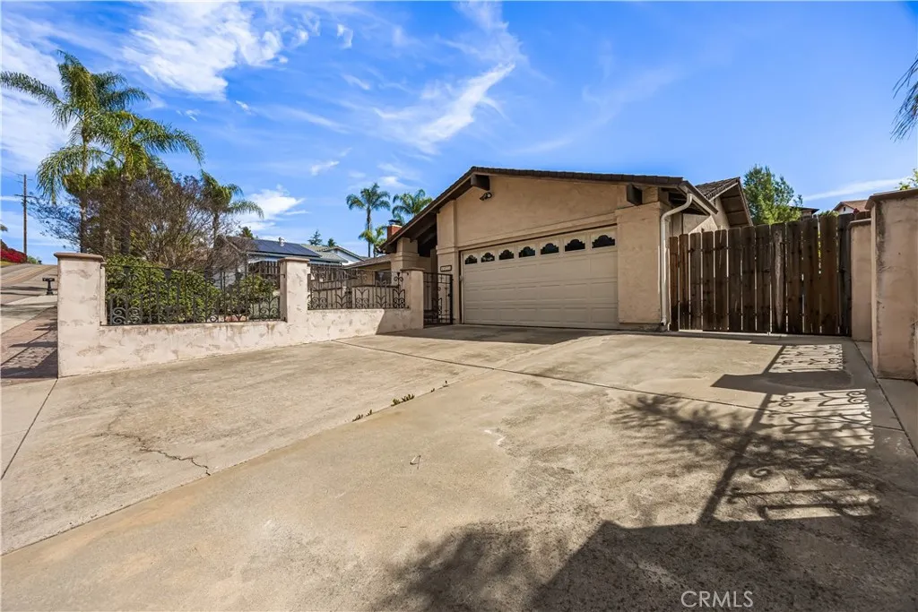 https://cdn.realtyfeed.com/cdn/127/306661149/8bb12264f0a5f08db4c84005b129ed15.webp