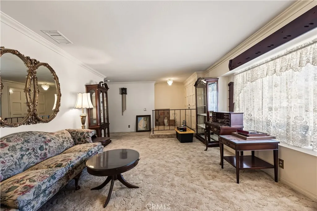https://cdn.realtyfeed.com/cdn/127/306661149/badb2fba46e94c0b9a765c8ee149108b.webp