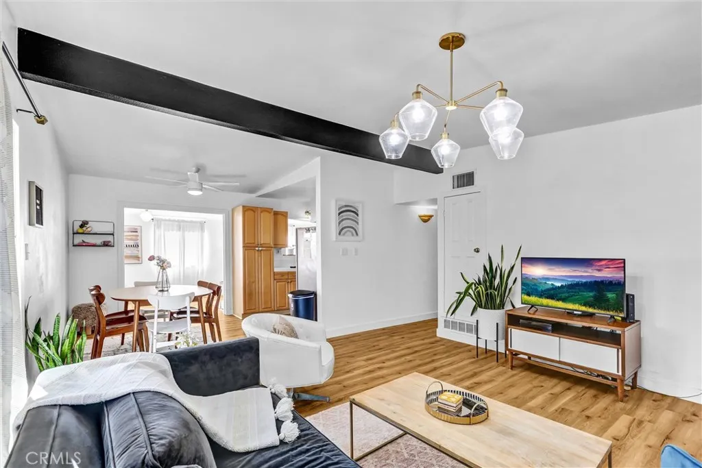https://cdn.realtyfeed.com/cdn/127/306661181/3ebf2904716ed8cc03815b77c655c996.webp