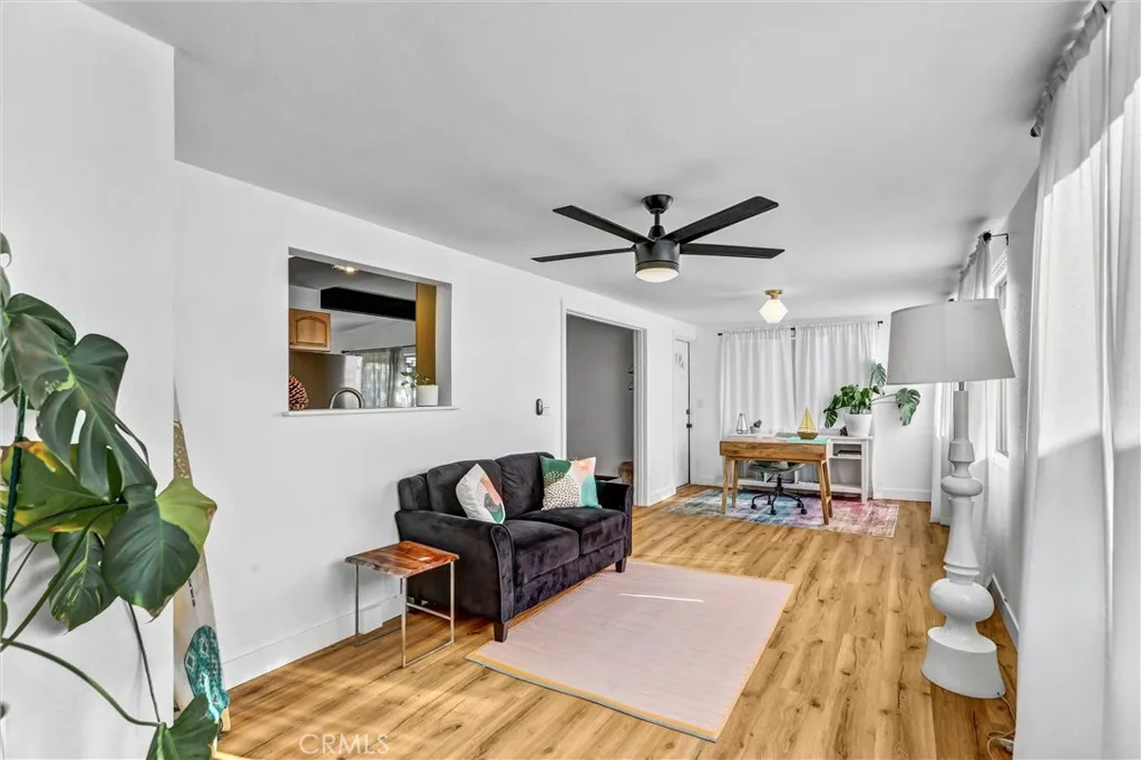 https://cdn.realtyfeed.com/cdn/127/306661181/58b493e899a3f74e737c8223013453cc.webp