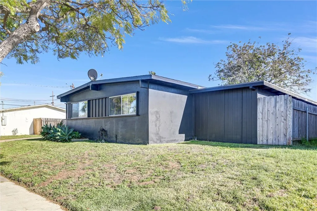https://cdn.realtyfeed.com/cdn/127/306661181/9318d0130097b59daba20ccfa24bbb72.webp
