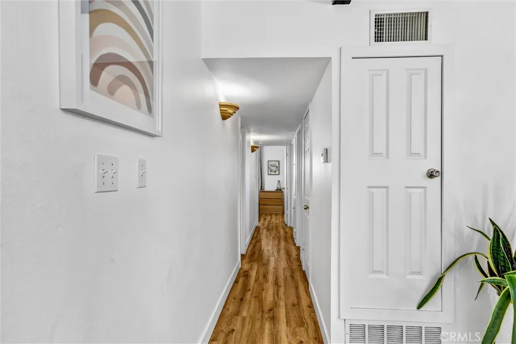 https://cdn.realtyfeed.com/cdn/127/306661181/96a25f8e7dbfbe34ecb7cb6eb6ba15ff.webp