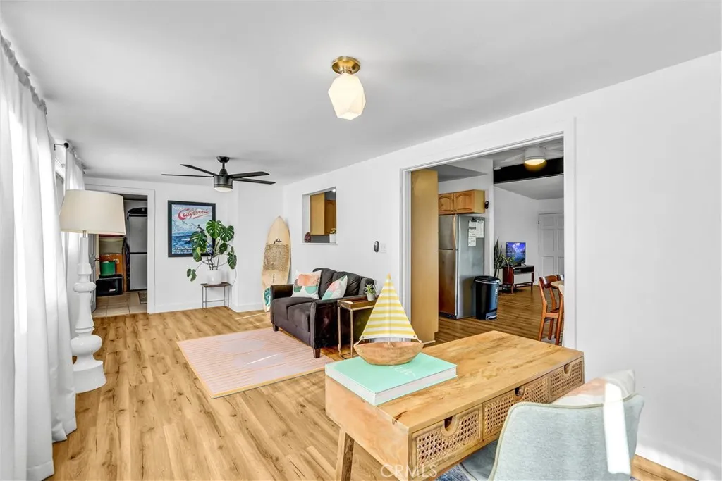 https://cdn.realtyfeed.com/cdn/127/306661181/bd1929da4d441bbb10bef44b873c39c2.webp