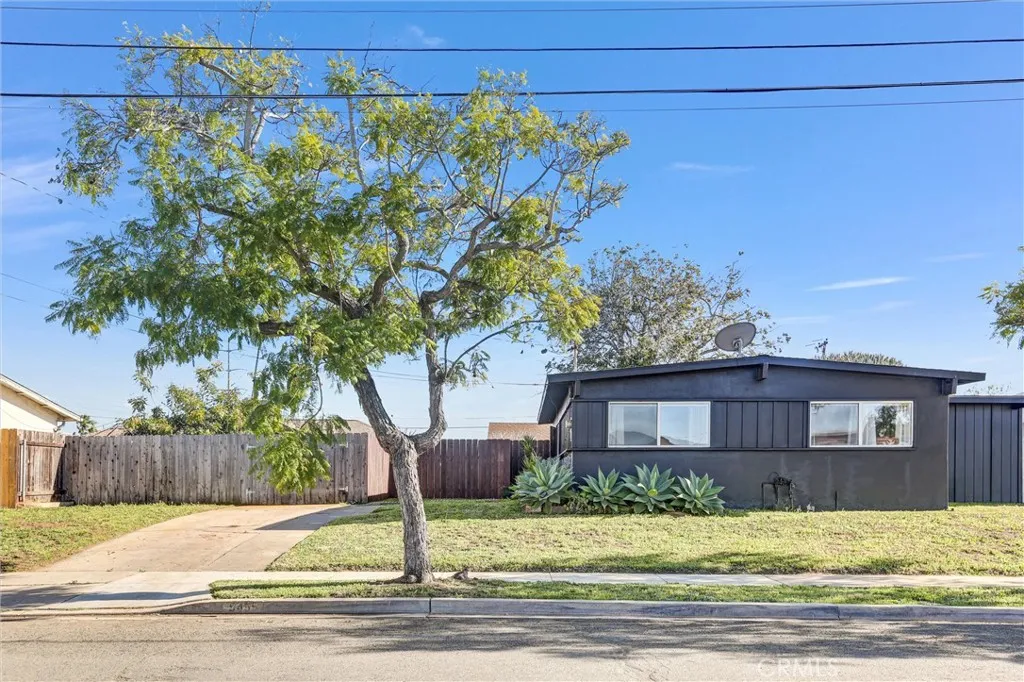 https://cdn.realtyfeed.com/cdn/127/306661181/d481b3068e70cbb3cb7f5d499907728b.webp