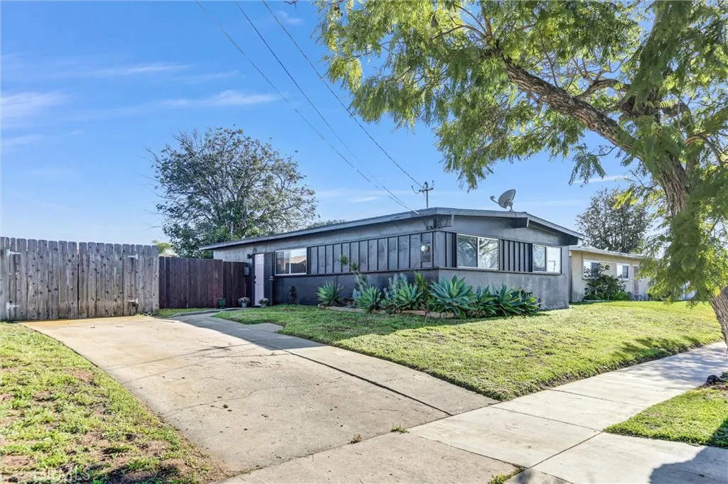 https://cdn.realtyfeed.com/cdn/127/306661181/e8affb97ef0e16df33cc88d9b3faf989.webp