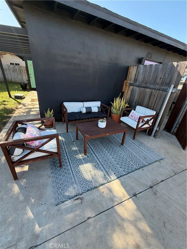 https://cdn.realtyfeed.com/cdn/127/306661181/f2dc2105fedb9fbb51c8465cacd7d87d.webp